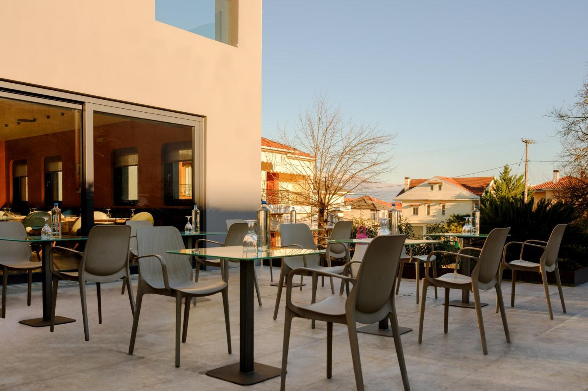 Essence Hotel Ioannina Exterior foto